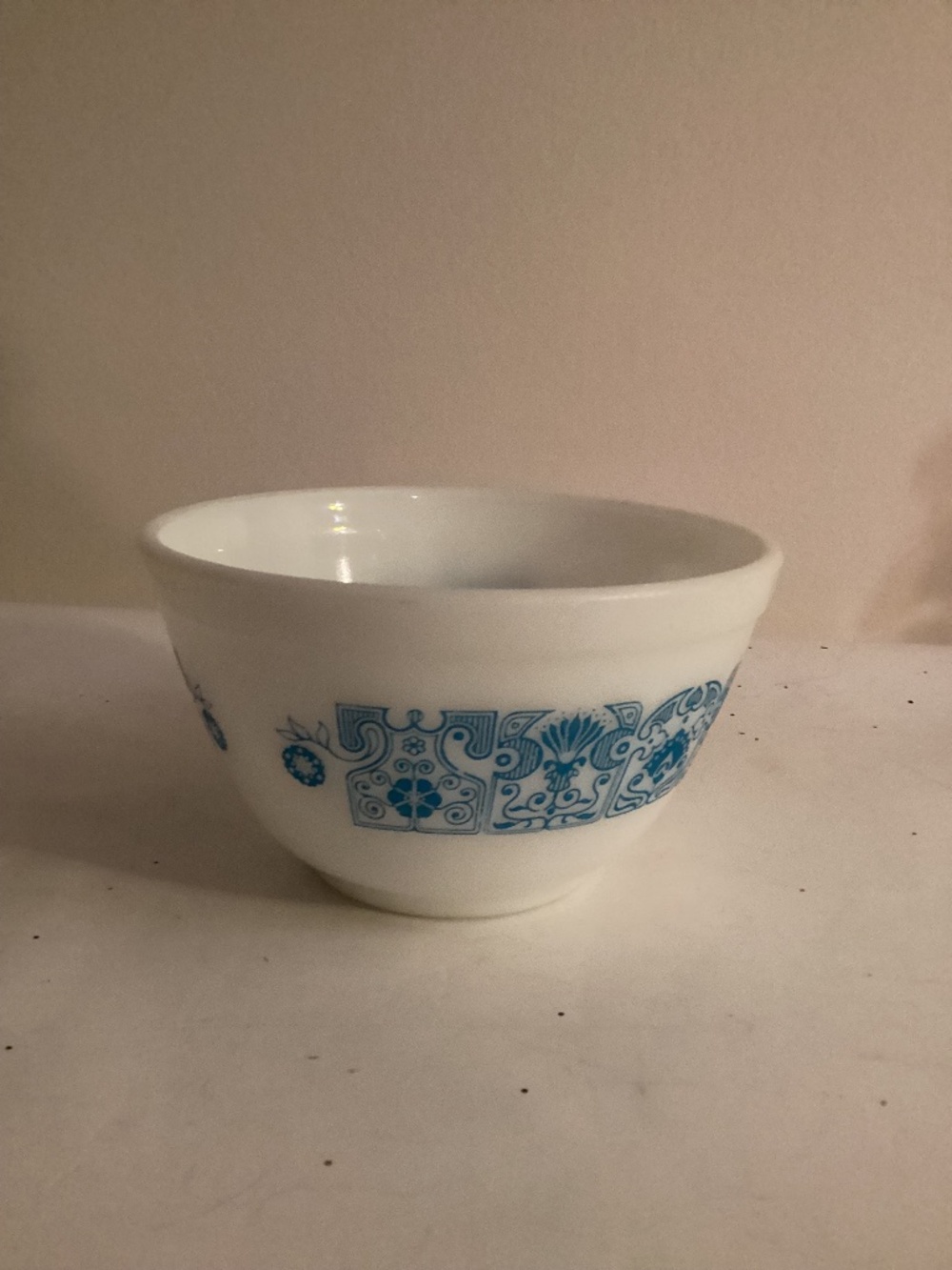 Vintage Blue and White Pyrex Bowl, 1.5 pint size